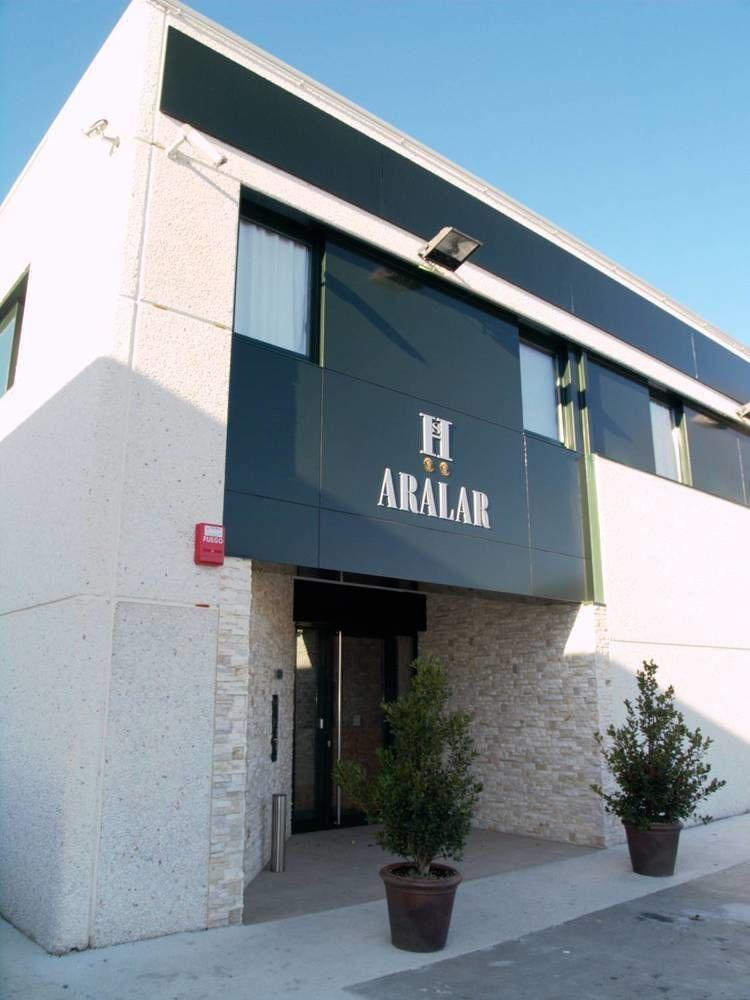 Aralar 3*